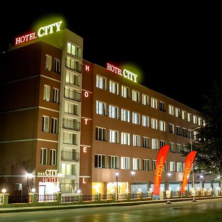 Hotel City Санданський Екстер'єр фото
