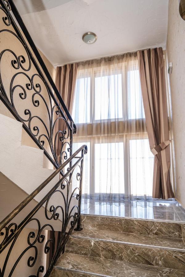 Hotel City Санданський Екстер'єр фото
