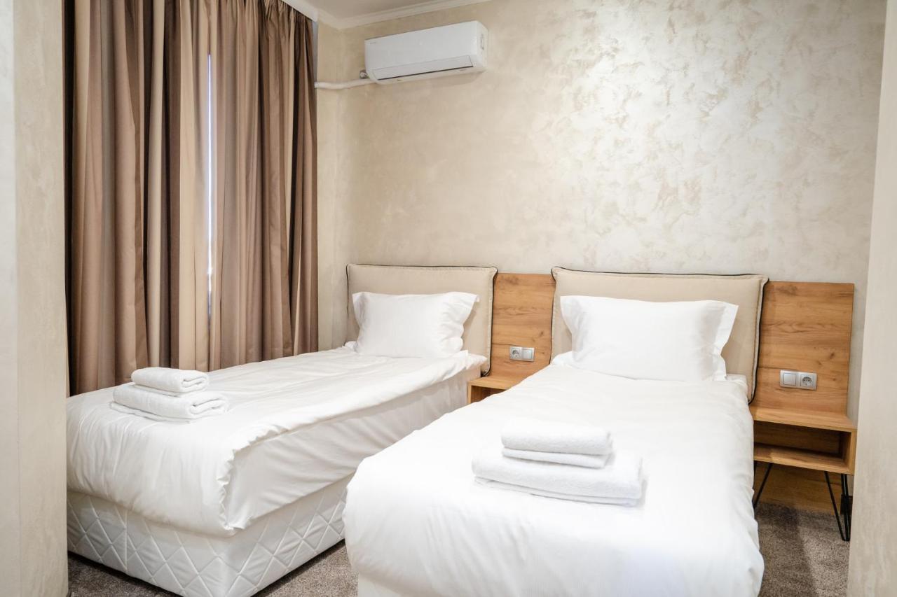 Hotel City Санданський Екстер'єр фото